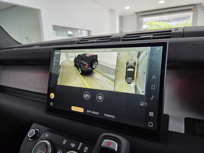 2025 Land Rover Defender 110 D350 X-Dynamic SE