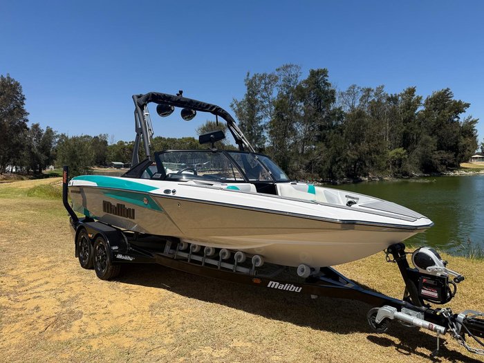 2022 Malibu Response TXi Open Bow