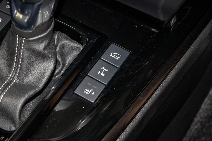 2025 Isuzu D-MAX BLADE