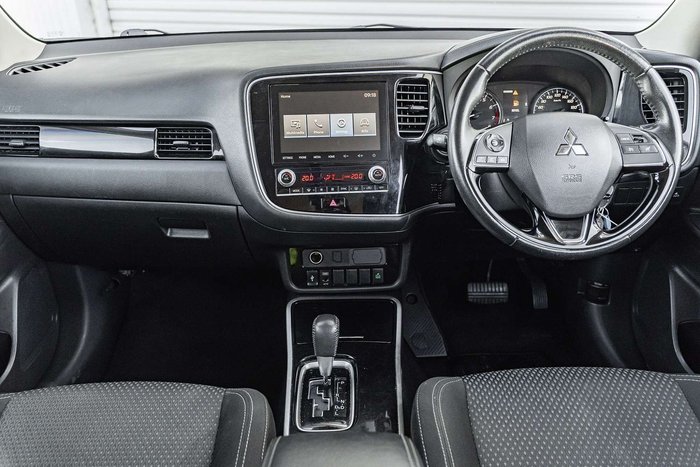 2019 Mitsubishi Outlander ES