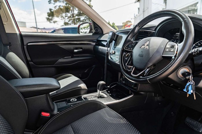 2019 Mitsubishi Outlander ES