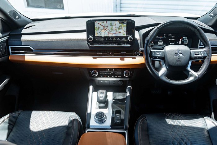 2022 Mitsubishi Outlander Exceed Tourer