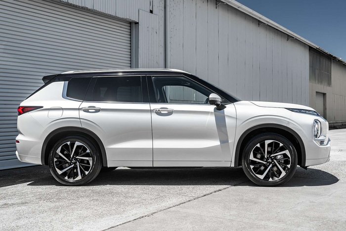 2022 Mitsubishi Outlander Exceed Tourer