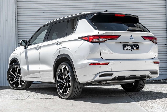 2022 Mitsubishi Outlander Exceed Tourer
