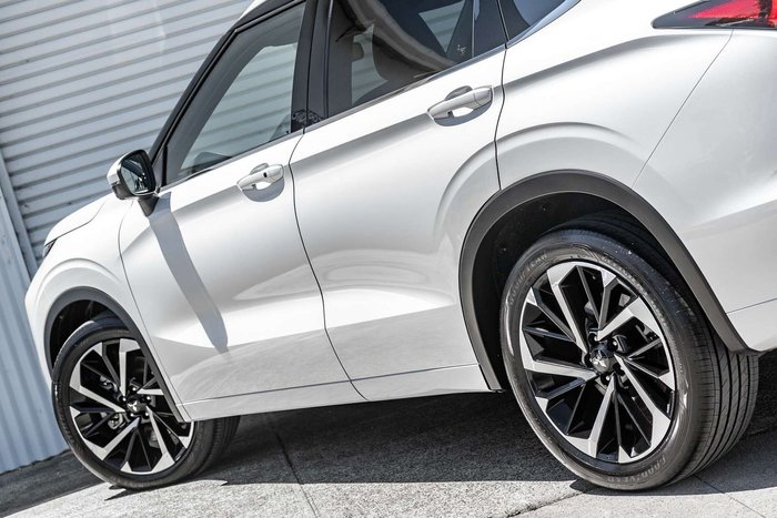 2022 Mitsubishi Outlander Exceed Tourer