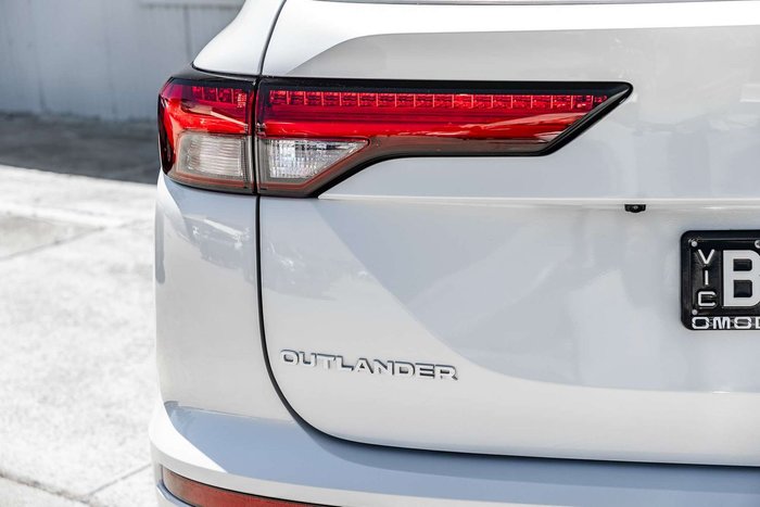 2022 Mitsubishi Outlander Exceed Tourer