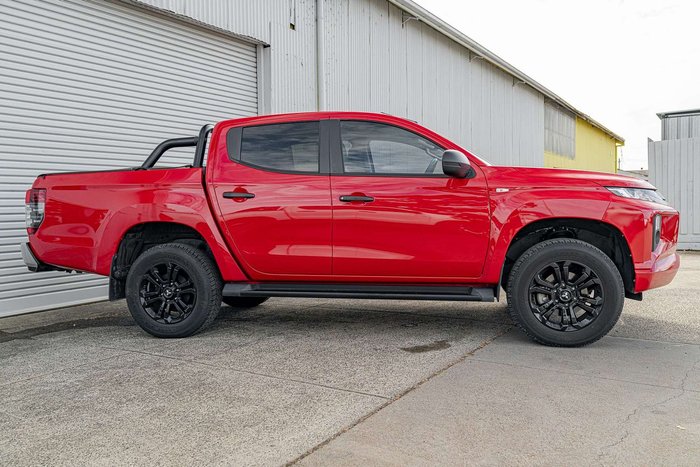 2023 Mitsubishi Triton GLX-R