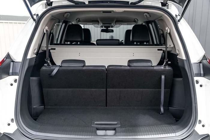 2025 Nissan X-TRAIL ST-L