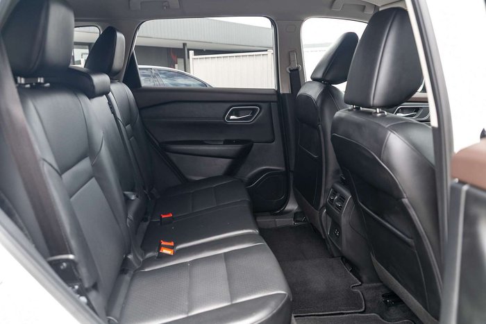 2025 Nissan X-TRAIL ST-L