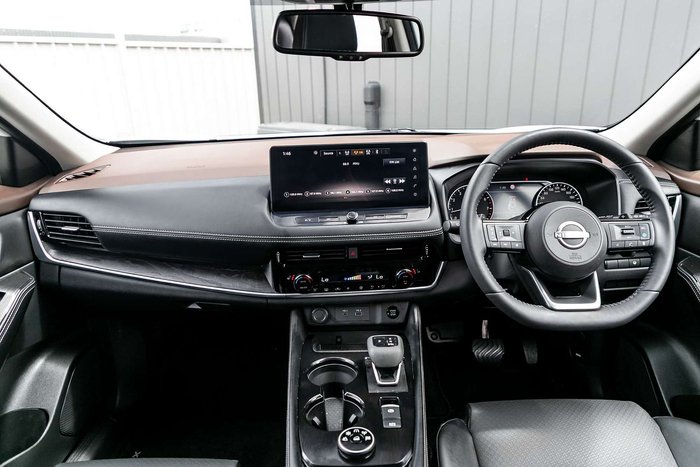 2025 Nissan X-TRAIL ST-L