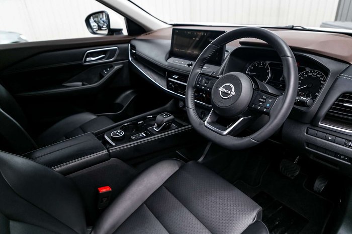 2025 Nissan X-TRAIL ST-L