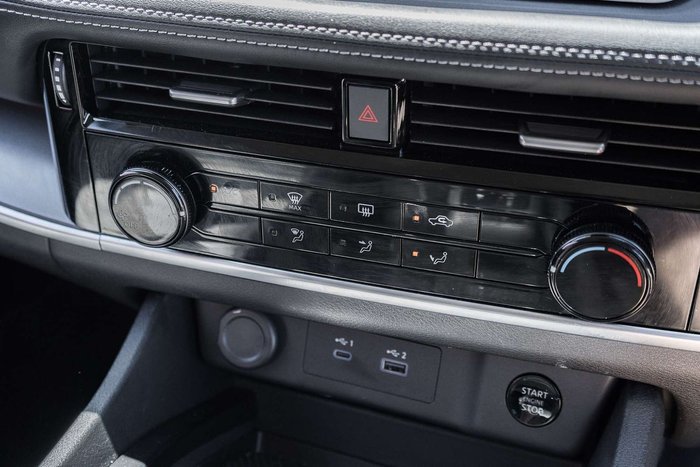 2025 Nissan X-TRAIL ST