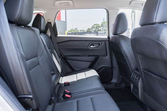 2025 Nissan X-TRAIL ST-L