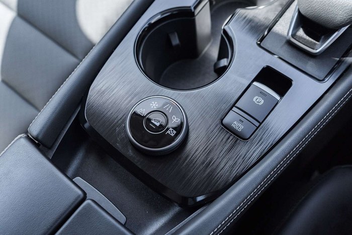 2025 Nissan X-TRAIL ST-L