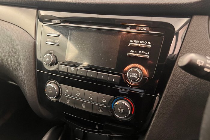 2017 Nissan QASHQAI ST