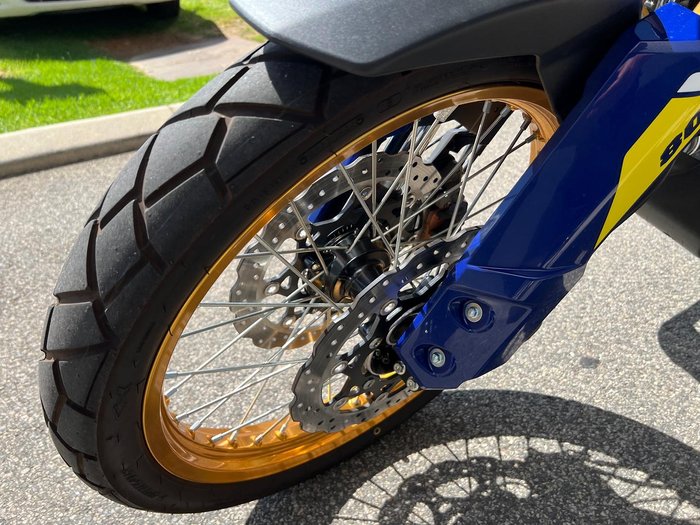 2025 Suzuki V-Strom 800DE V-Strom Yellow