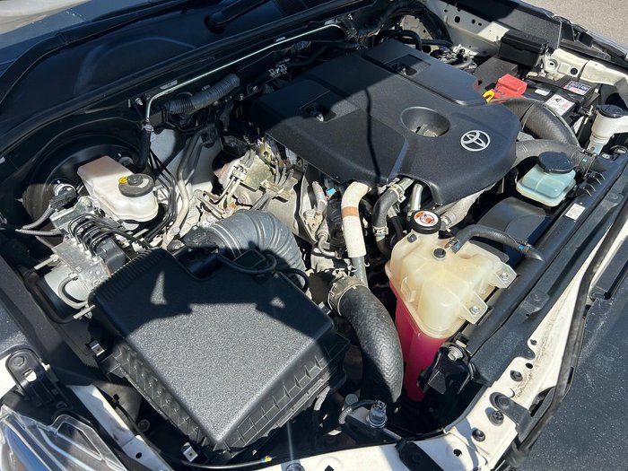 2023 Toyota Hilux SR