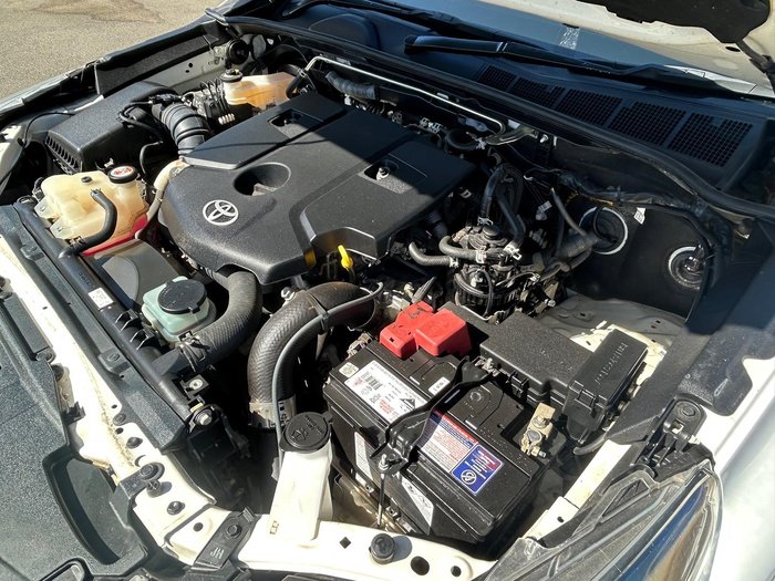 2023 Toyota Hilux SR