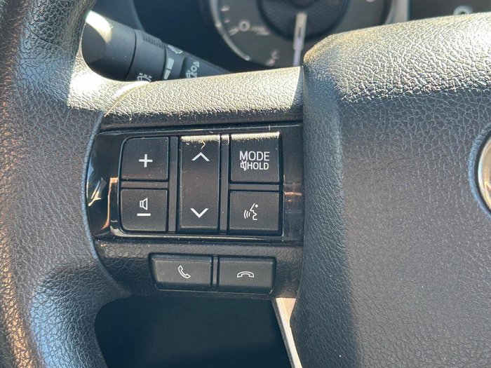 2023 Toyota Hilux SR