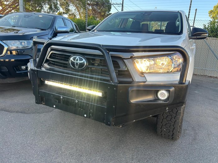 2023 Toyota Hilux SR