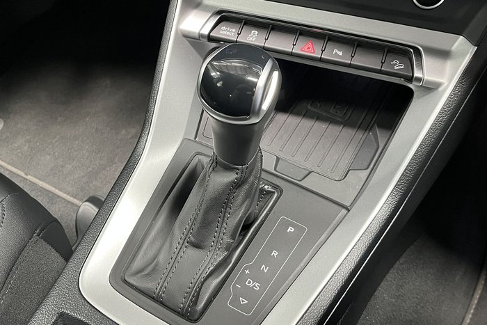 2024 Audi Q3 35 TFSI S line