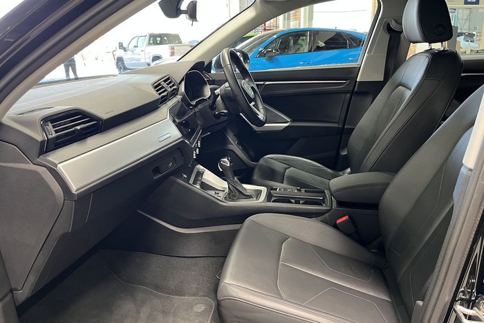 2024 Audi Q3 35 TFSI S line