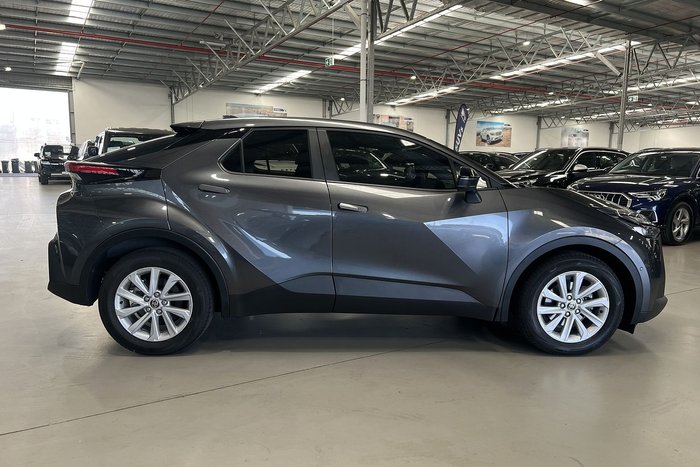 2025 Toyota C-HR GXL
