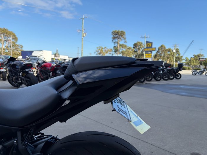 2024 Yamaha YZF-R7LA Black