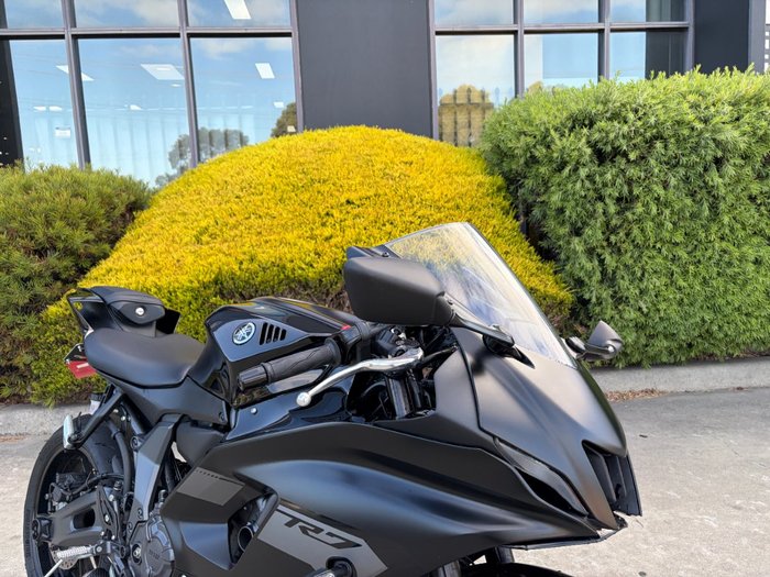 2024 Yamaha YZF-R7LA Black