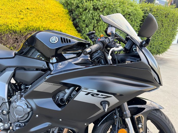 2024 Yamaha YZF-R7LA Black