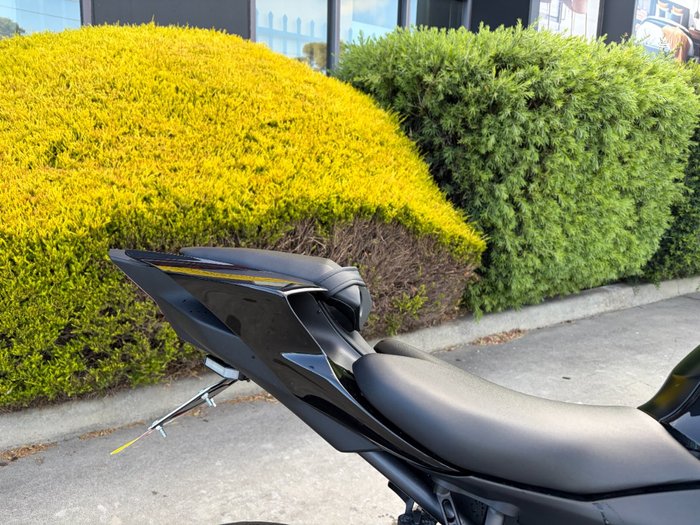 2024 Yamaha YZF-R7LA Black