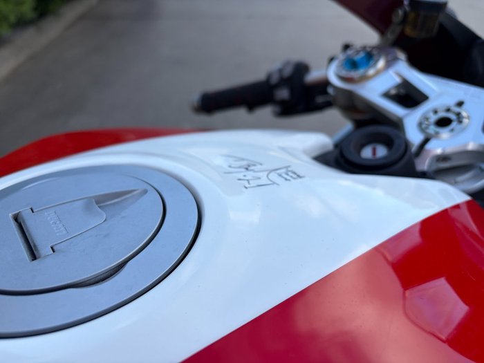 2024 DUCATI PANIGALE V2 BAYLISS 20TH ANNIV Red