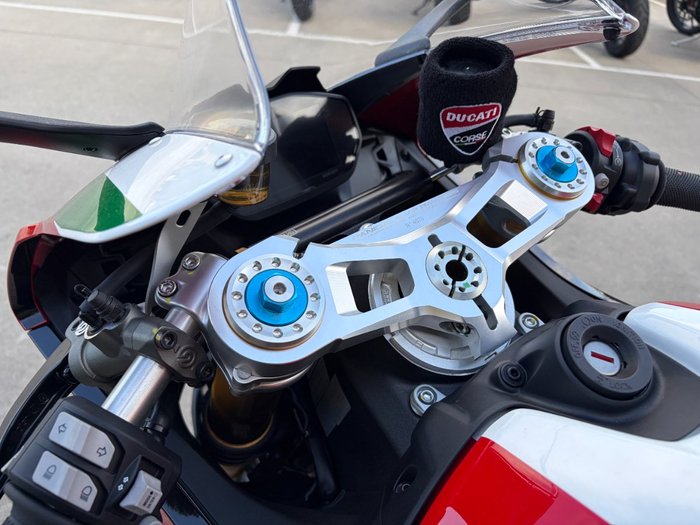 2024 DUCATI PANIGALE V2 BAYLISS 20TH ANNIV Red