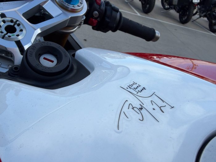 2024 DUCATI PANIGALE V2 BAYLISS 20TH ANNIV Red