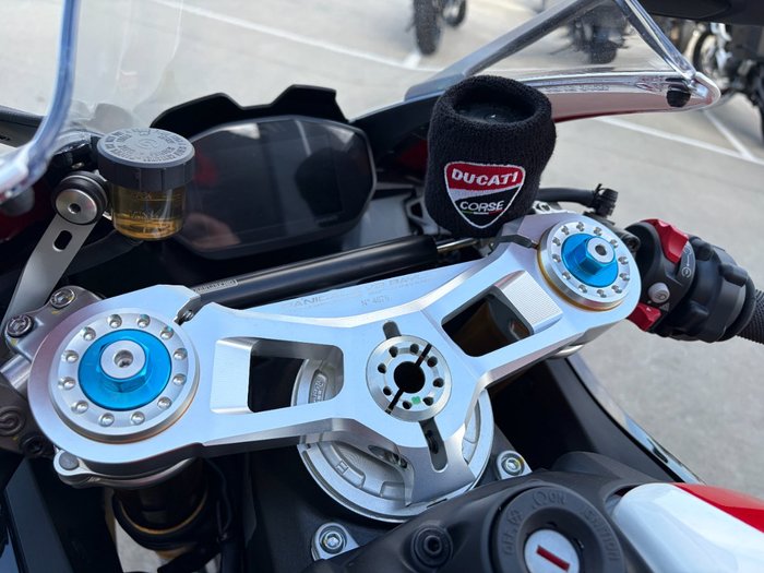 2024 DUCATI PANIGALE V2 BAYLISS 20TH ANNIV Red