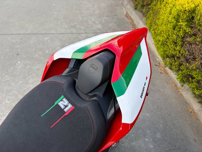 2024 DUCATI PANIGALE V2 BAYLISS 20TH ANNIV Red