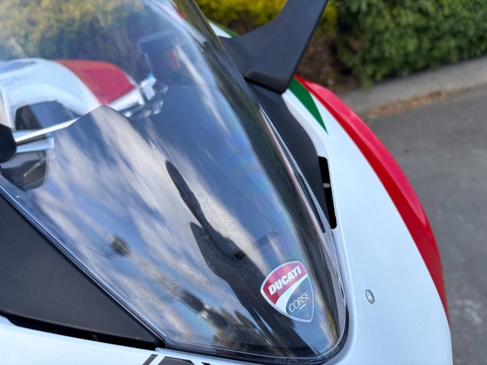 2024 DUCATI PANIGALE V2 BAYLISS 20TH ANNIV Red