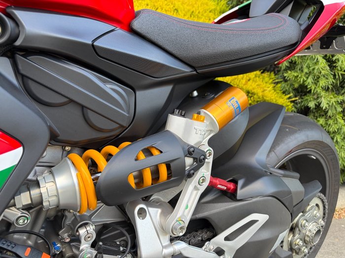 2024 DUCATI PANIGALE V2 BAYLISS 20TH ANNIV Red