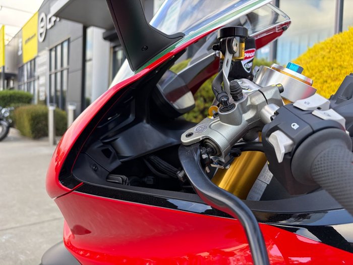 2024 DUCATI PANIGALE V2 BAYLISS 20TH ANNIV Red