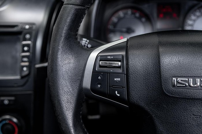 2020 Isuzu D-MAX SX MY19 4X4 Dual Range Splash White