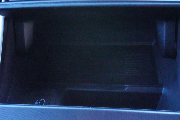 2025 Land Rover Range Rover Velar P250 Dynamic SE