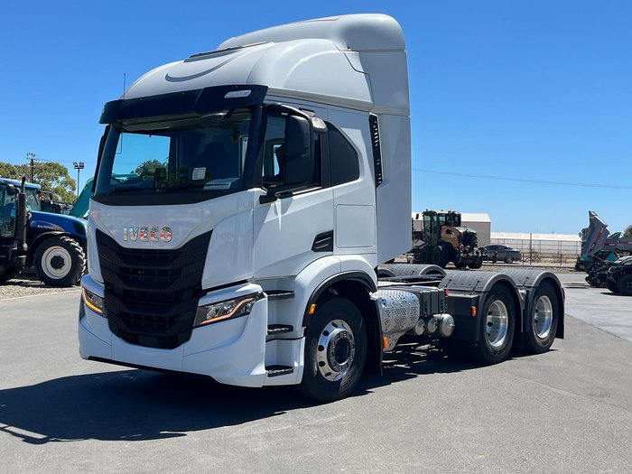 2024 Iveco S-Way AT600