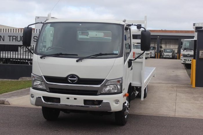 2025 Hino 921- 300 Series 921 AUTOMATIC WHITE