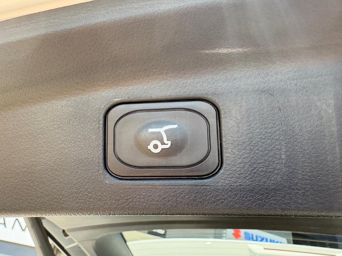 2025 Ford Everest Black Edition