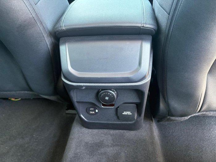 2025 Ford Everest Black Edition