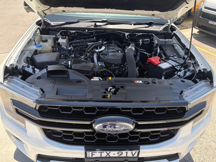2025 Ford Everest Black Edition