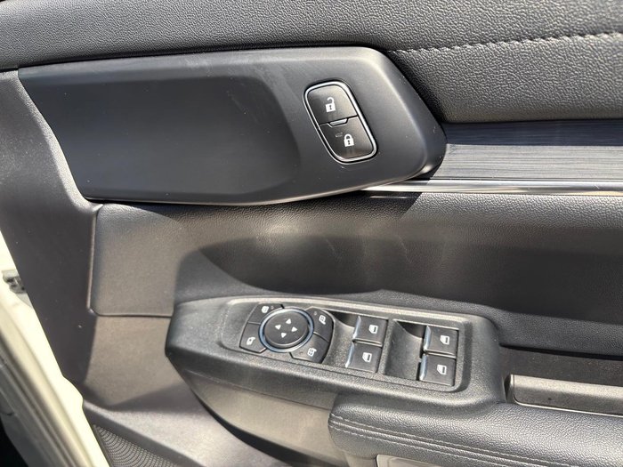 2025 Ford Everest Black Edition