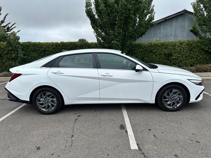 2025 Hyundai i30 Hybrid