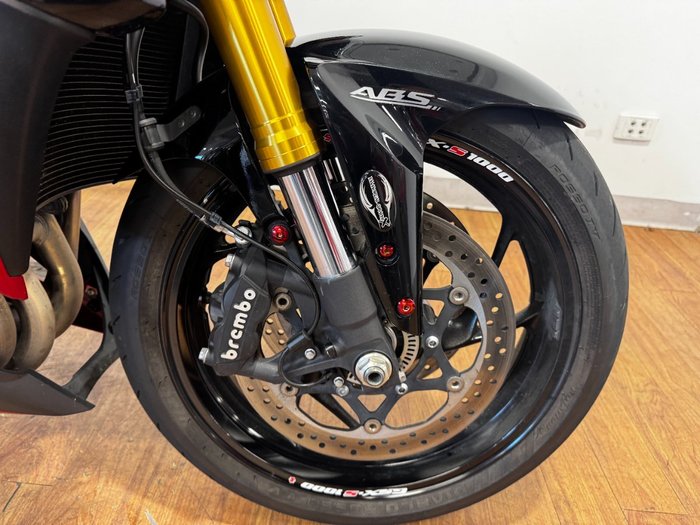 2018 Suzuki GSX-S1000 RED