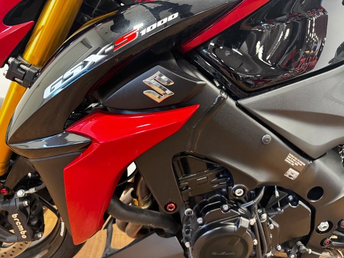 2018 Suzuki GSX-S1000 RED